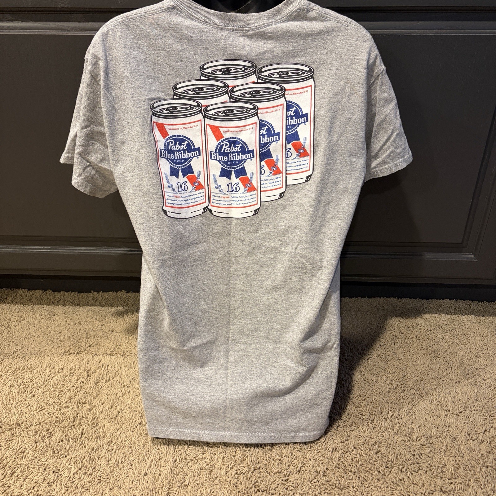 Pabst Blue Ribbon Graphic T-Shirt — Size Men’s Medium