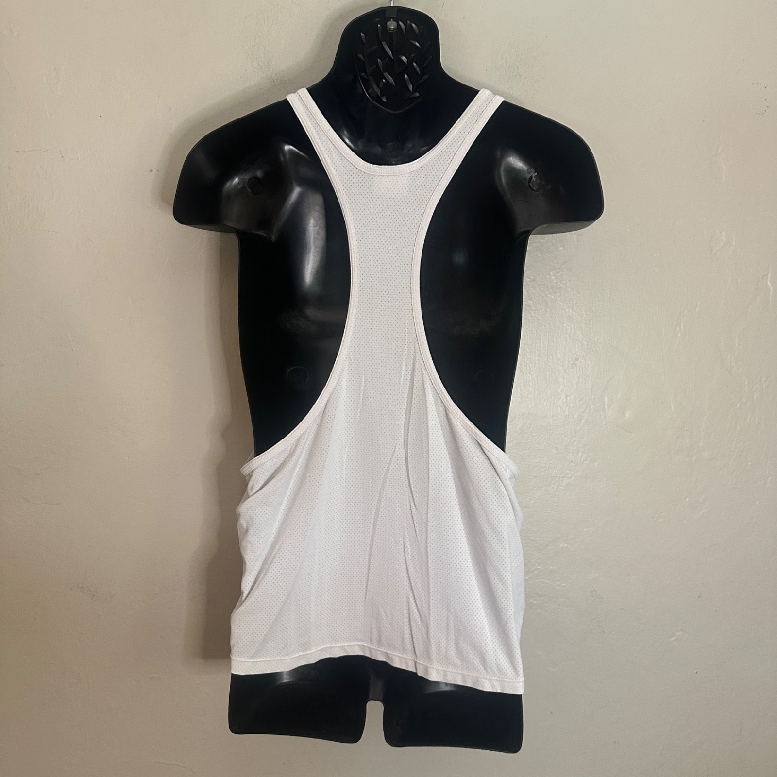Tulio Mesh Stringer Tank Top XL Gently worn 100% polyamide pinpoint mesh gallery