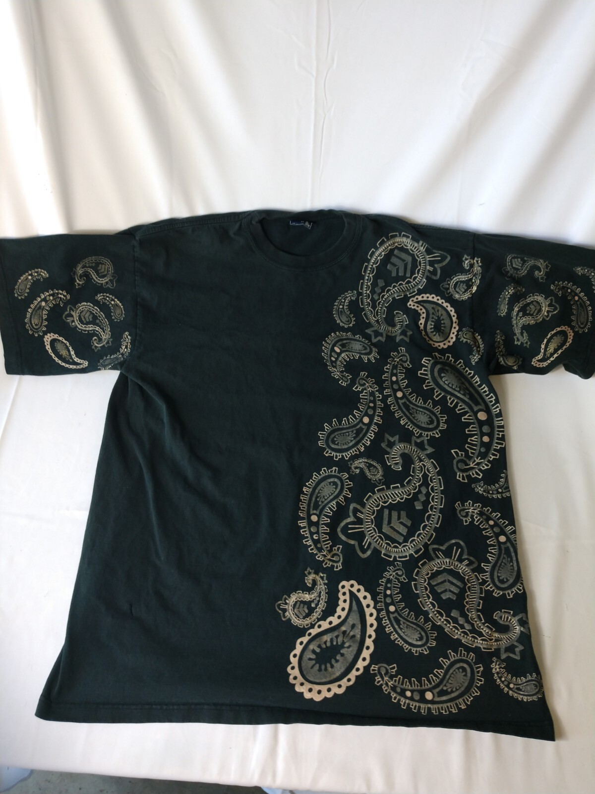 Deluxe By LG Men’s XL Paisley Pattern AOP Cotton T Shirt gallery