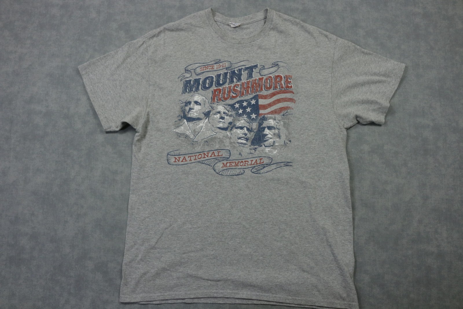 Delta Shirt Mens L Gray Mount Rushmore National Memorial Flag USA Graphic Tee gallery