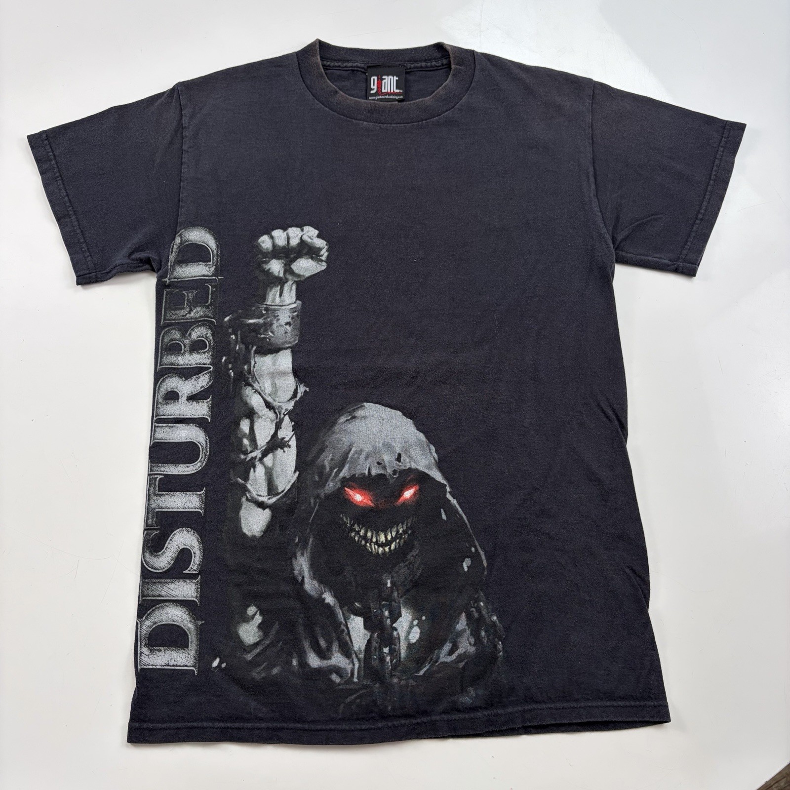 Vintage 90s Disturbed Smile Face Rock Giant Tag Band T-Shirt Size Medium gallery