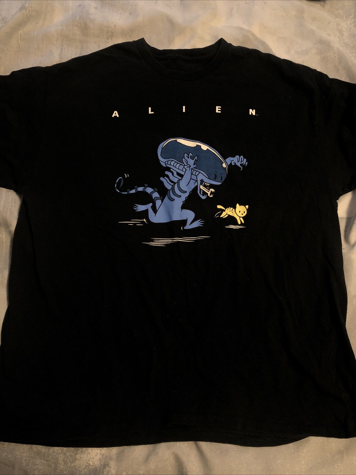 Ripple Junction Alien Xenomorph & Jones Cartoon Graphic T-Shirt (Men’s XL/Black) gallery