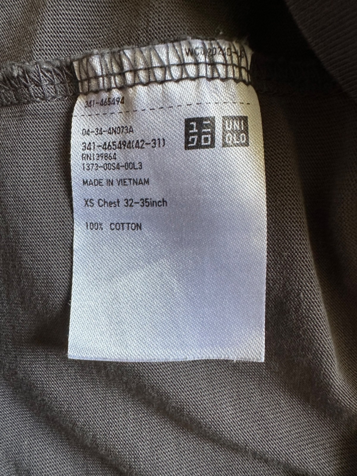Uniqlo Mens Size XS Dark Gray T-Shirt 100% Supima Cotton Short Sleeve gallery