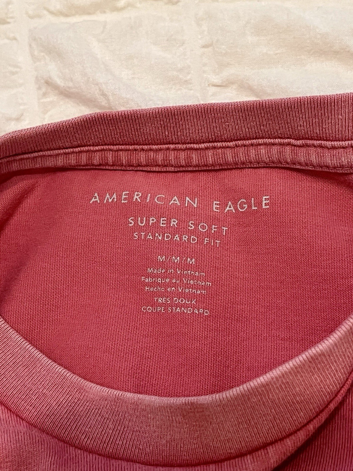 American Eagle Super Soft Men's Pink Graphic Logo Crew Neck T-Shirt, M gallery