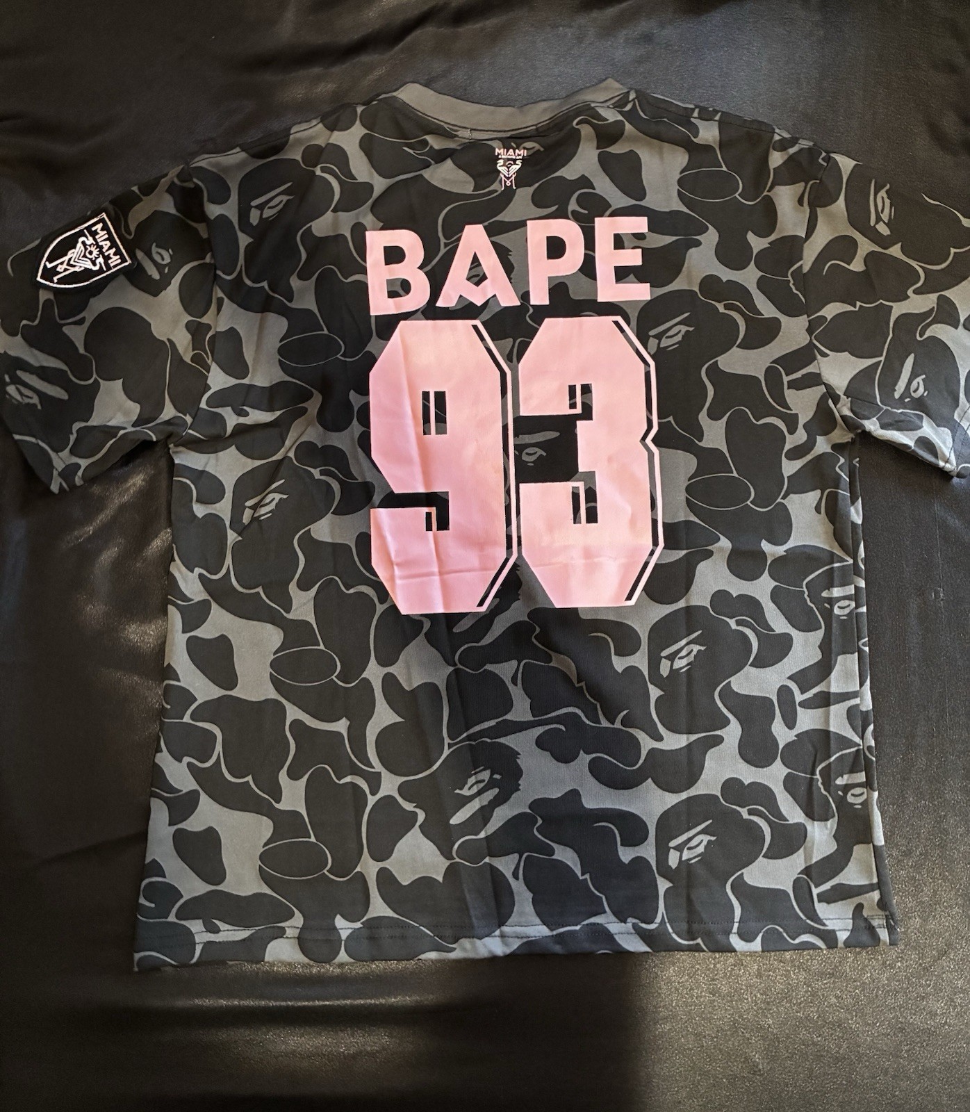 A Bathing Ape BAPE x Inter Miami T-Shirt M-Size Pink/Black gallery