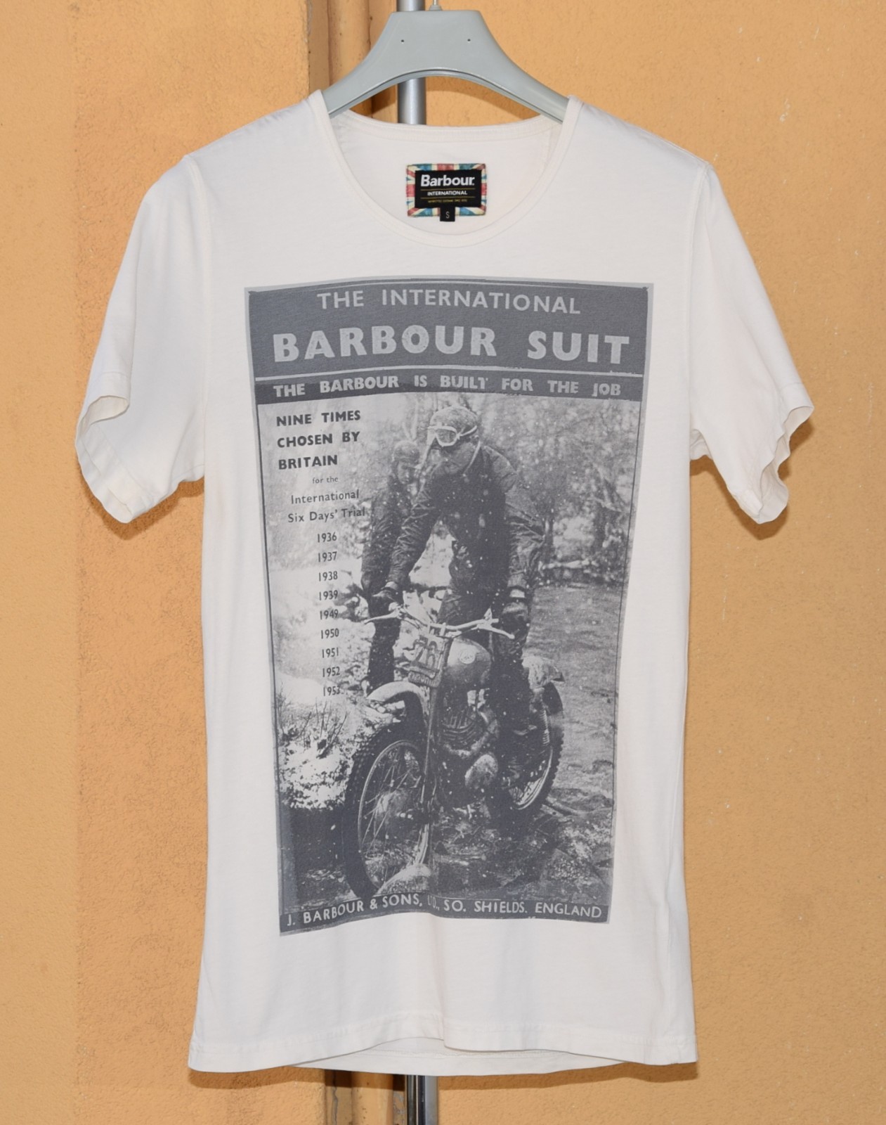 MEN'S BARBOUR INTERNATIONAL SUIT T-SHIRT TEE SIZE S /SLIM FIT (XS) P2P 17. 3" gallery