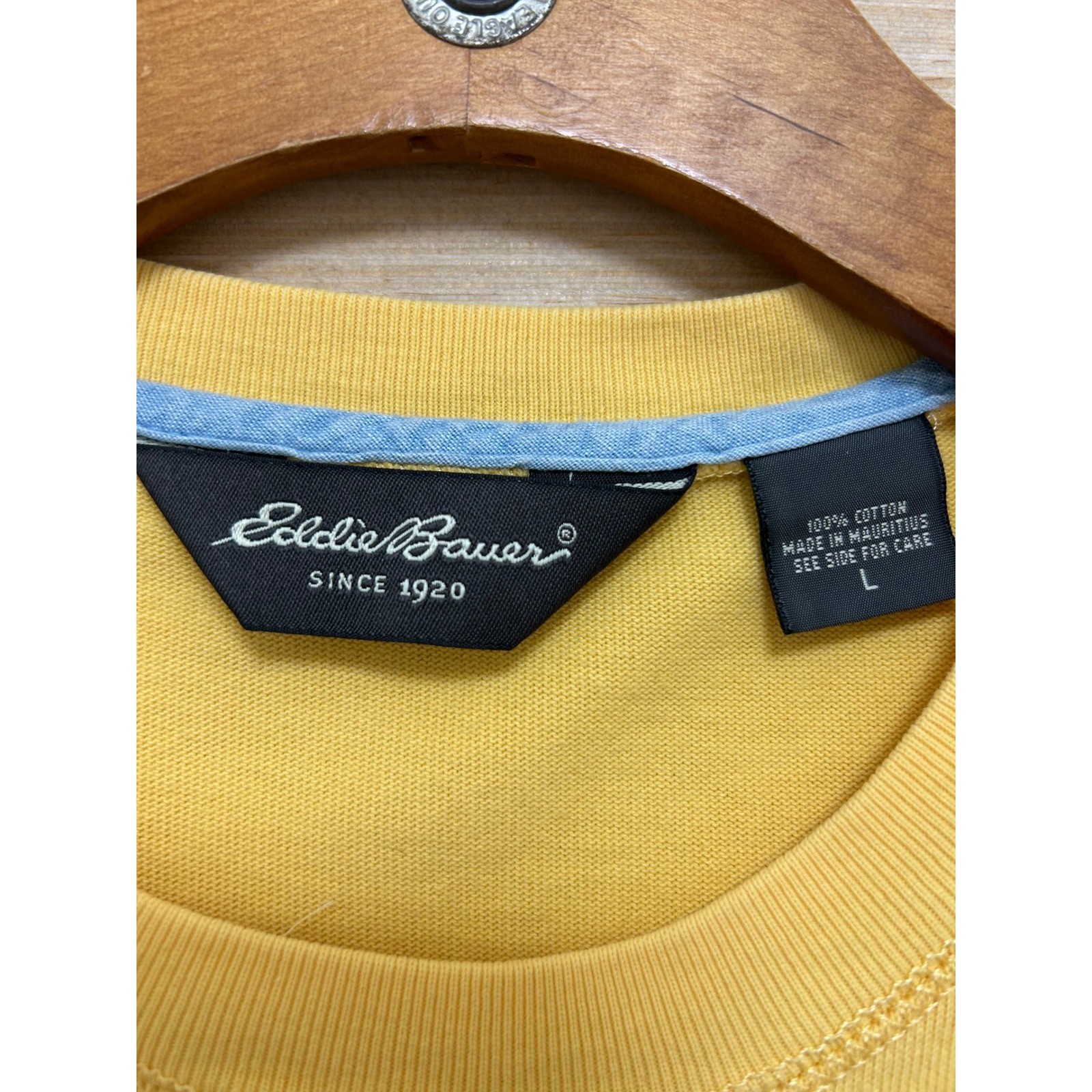 Eddie Bauer Mens Yellow Short Sleeve V Neck T Shirt Size Large Cotton gallery