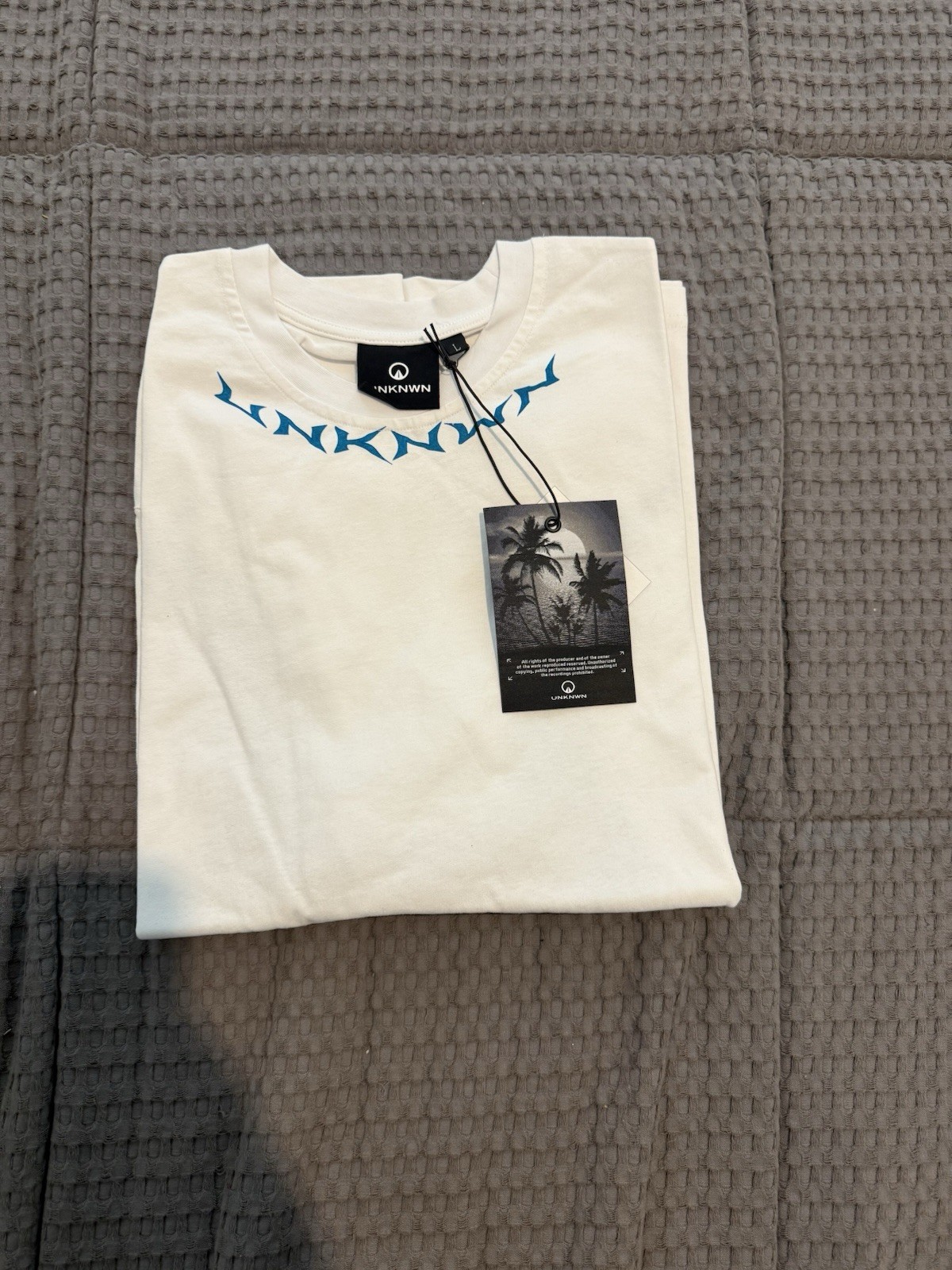 UNKNWN T-Shirt (LeBron James Brand) – Men’s Size L gallery