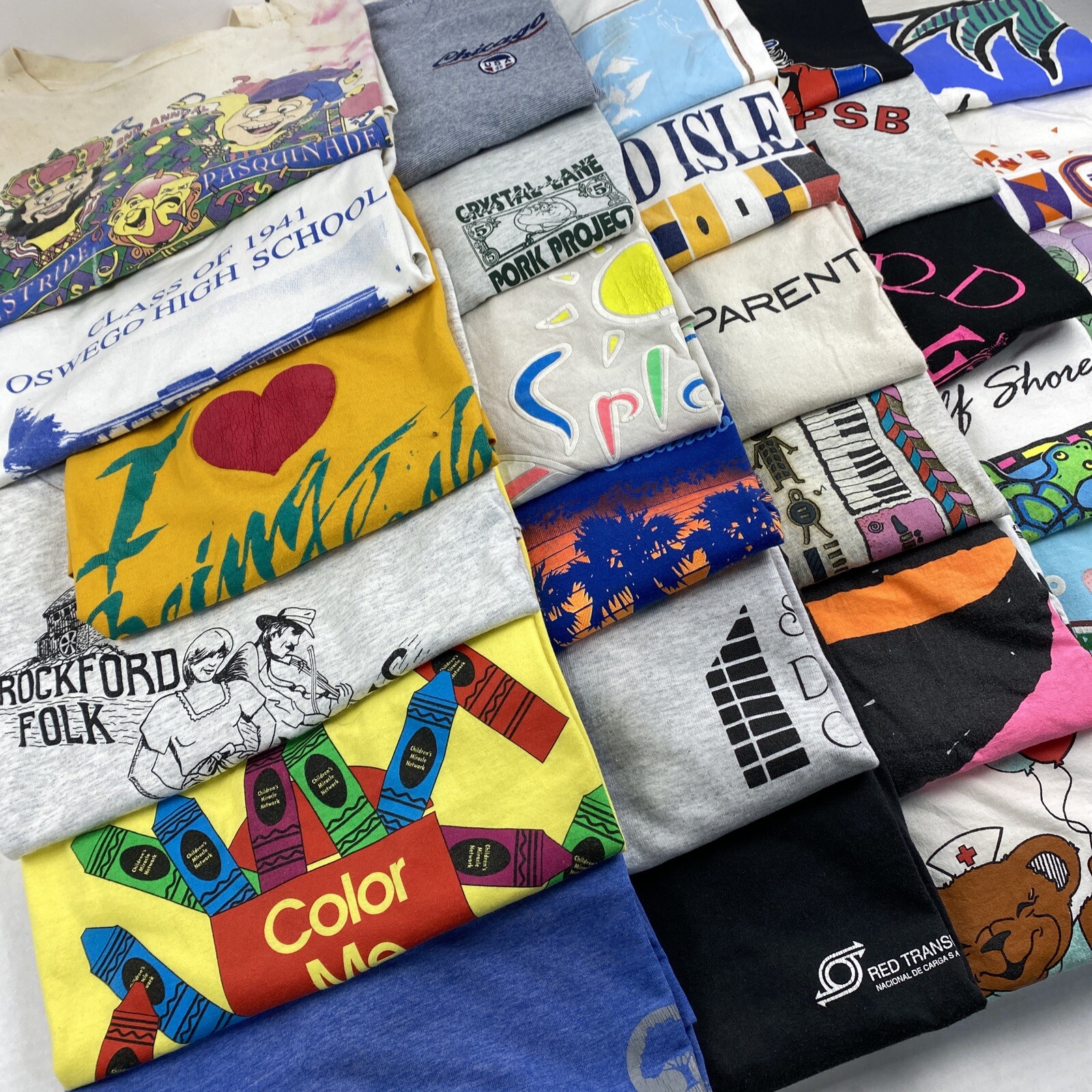 Wholesale Lot of 30 Vintage Short Sleeve Tee Shirts (Sizes In Description) gallery
