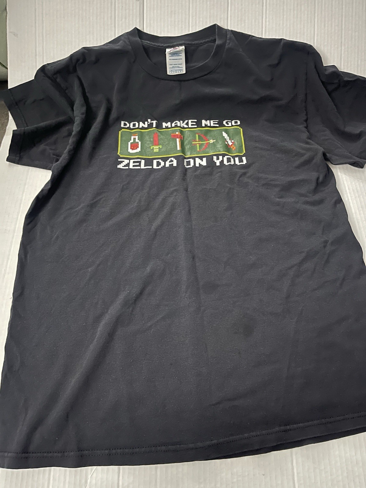 Delta Pro Weight Black Link Zelda Graphic Crew Neck Tee Short Sleeve L gallery