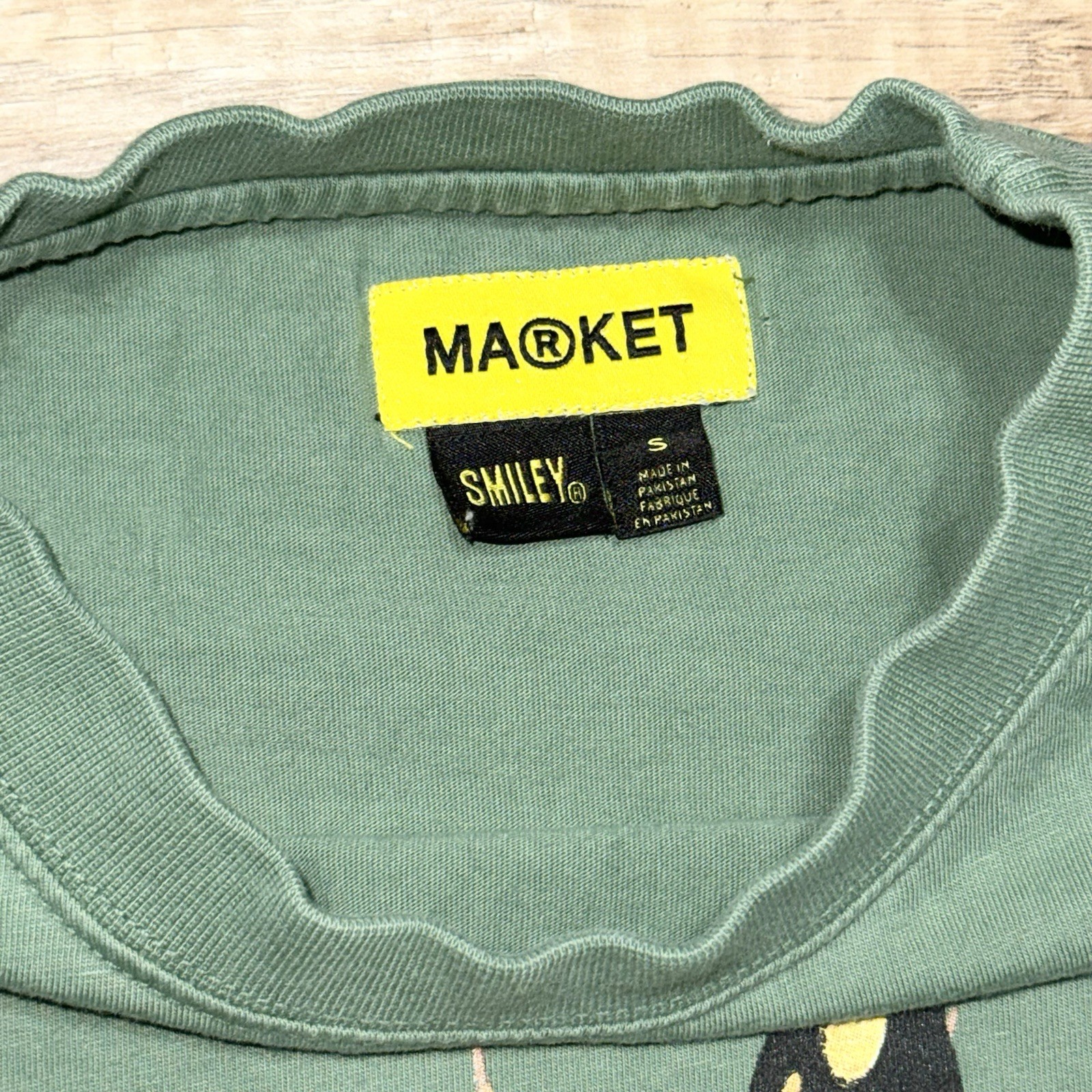 Chinatown Market Smiley Streetwear Green Butterfly Art Graphic T Shirt Mens S gallery