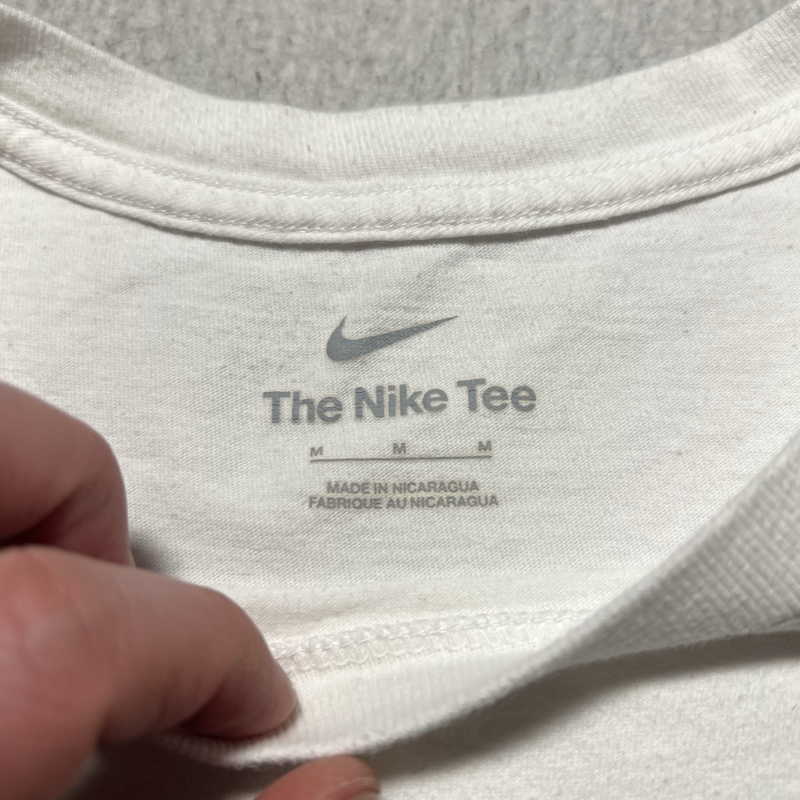 Nike Geometric Swoosh Graphic T Shirt White Mens Medium Streetwear gallery