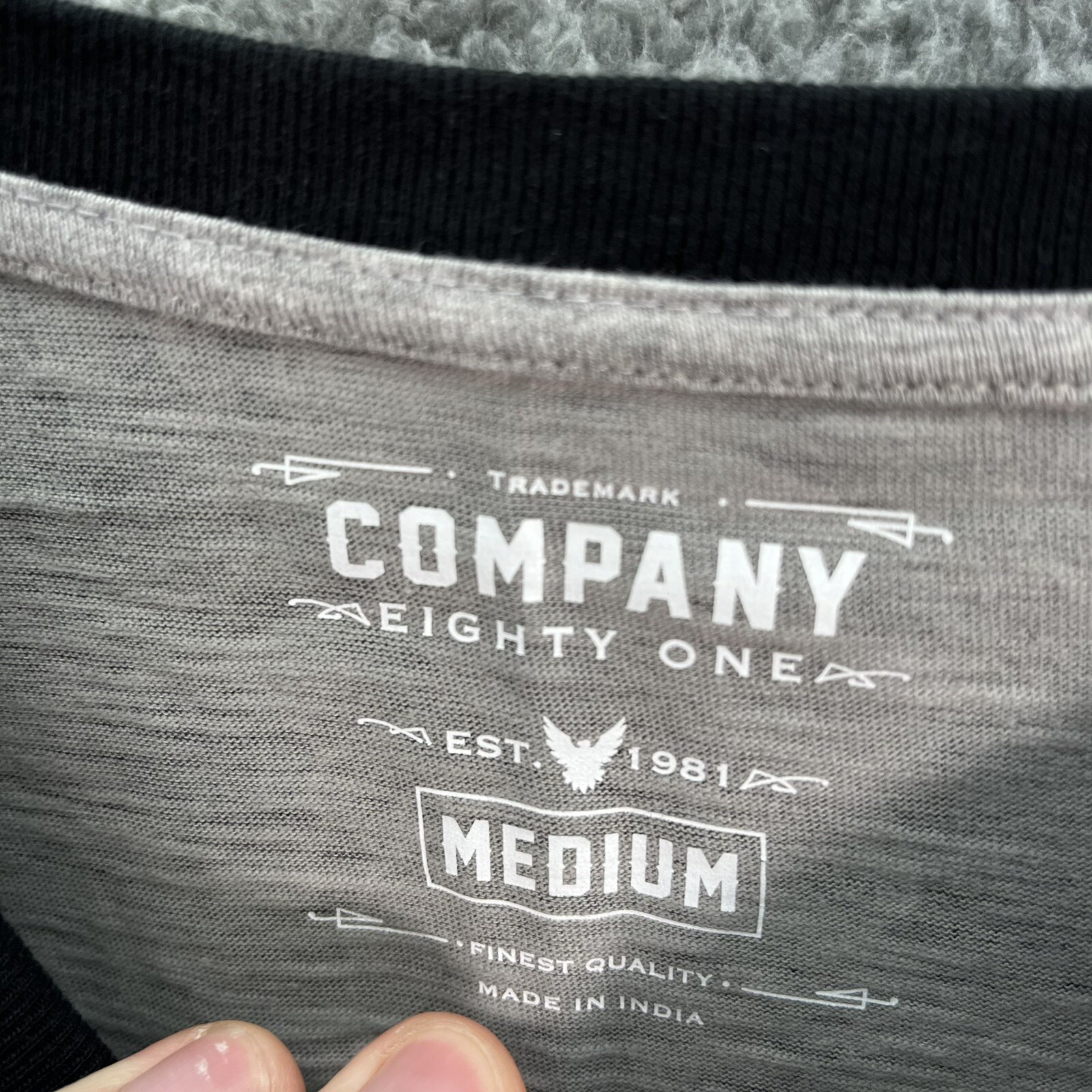 Trademark Company 81 Shirt Adult Medium Gray Black Preppy Casual Aloha Beach gallery
