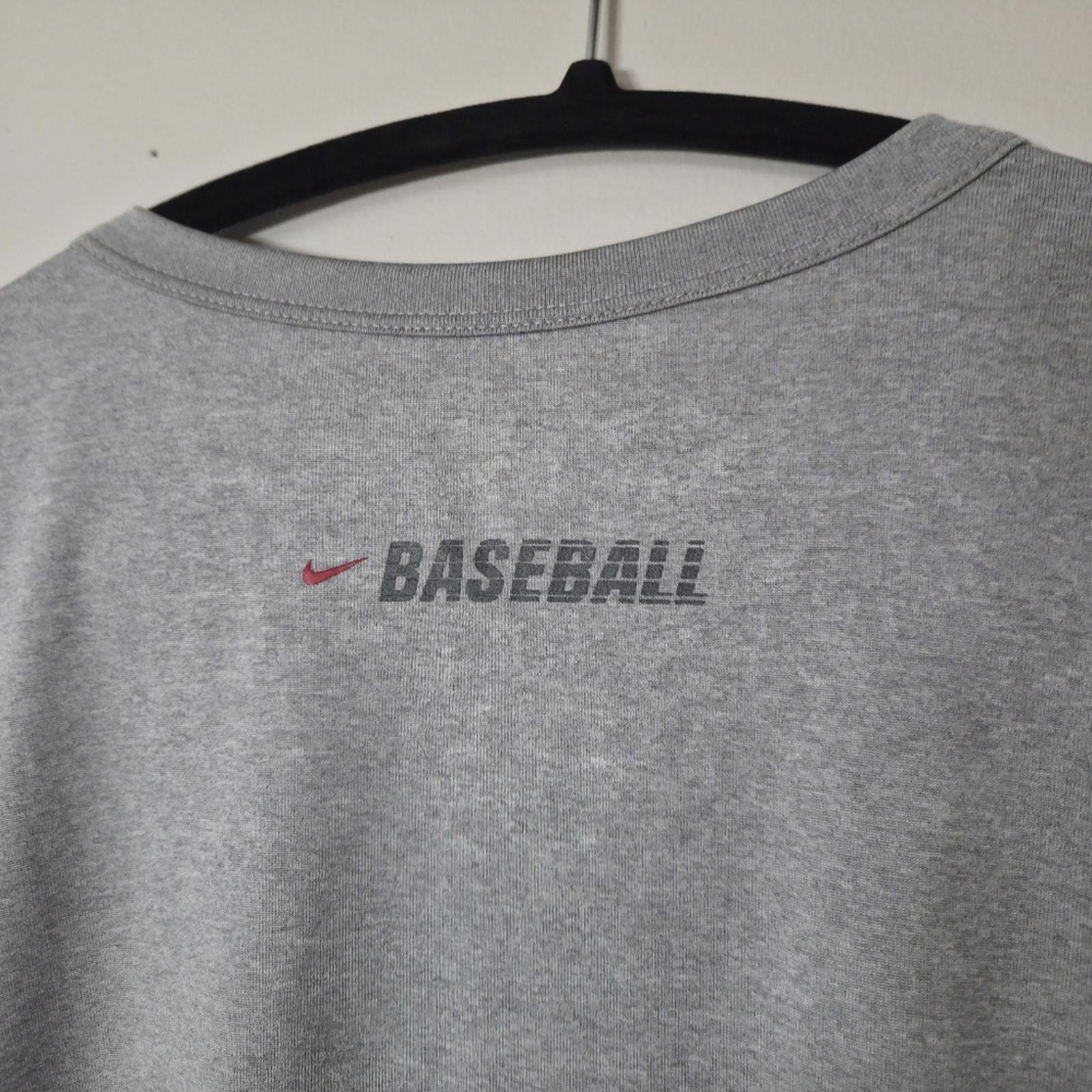 NIKE Fit Dry Men's XXL Gray baseball Lightweight Gym Workout Tee Shirt gallery