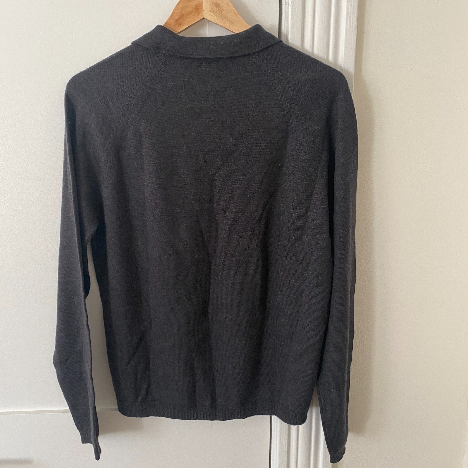 Banana Republic Extra Fine Merino Wool Men’s Black Long Sleeve Shirt Size Small gallery