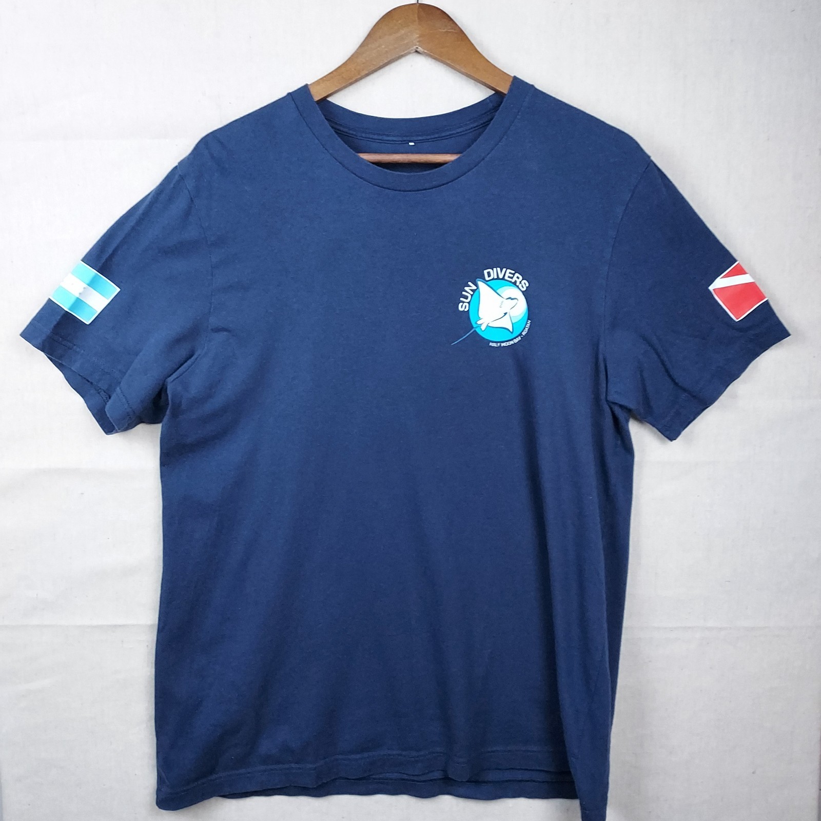 Sun Divers Stingray T Shirt Mens M Blue Graphic Dive Flag ScubaClassic ocean... gallery