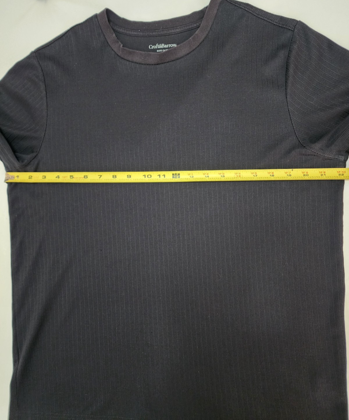 Croft & Barrow Easy Care All Black Fitted Crew Ribbed T-Shirt Men's Large Y2K gallery