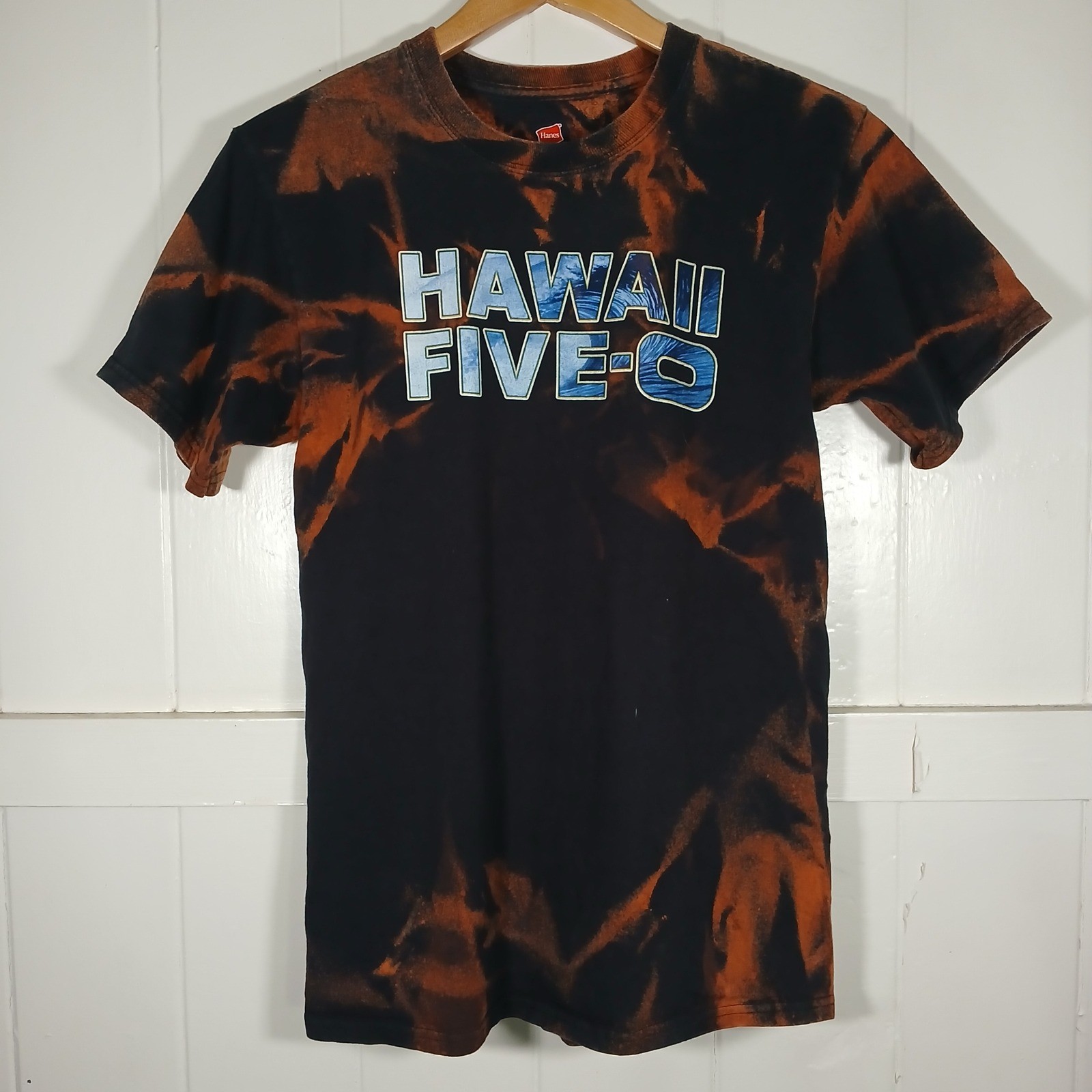 Hawaii Five-O T-Shirt Filmed in Hawaii Mens S Black Bleach Tie Dye Graphic Hanes gallery