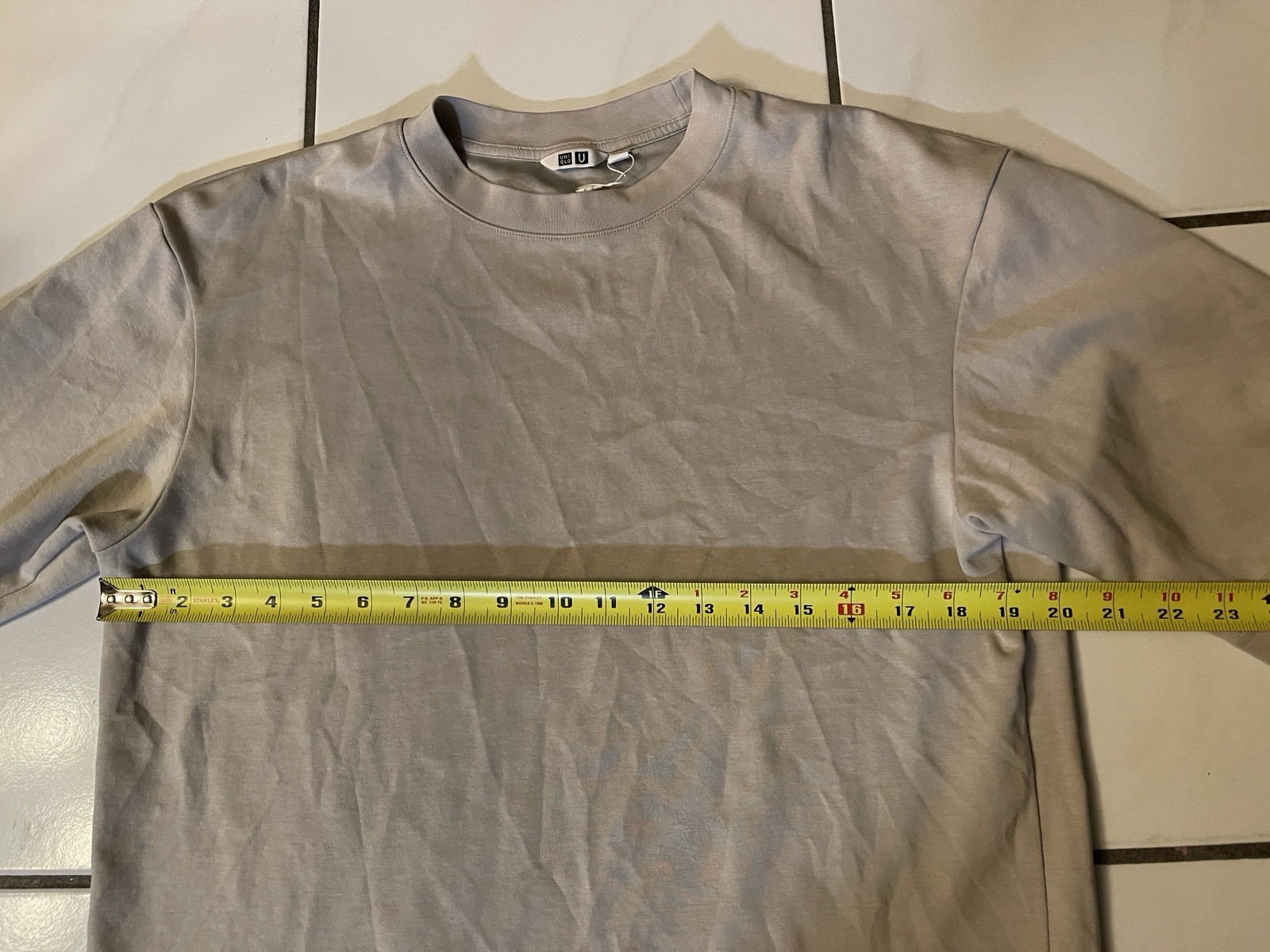 Uniqlo U Mens Size Small Crew Neck Beige T-Shirt Oversized gallery