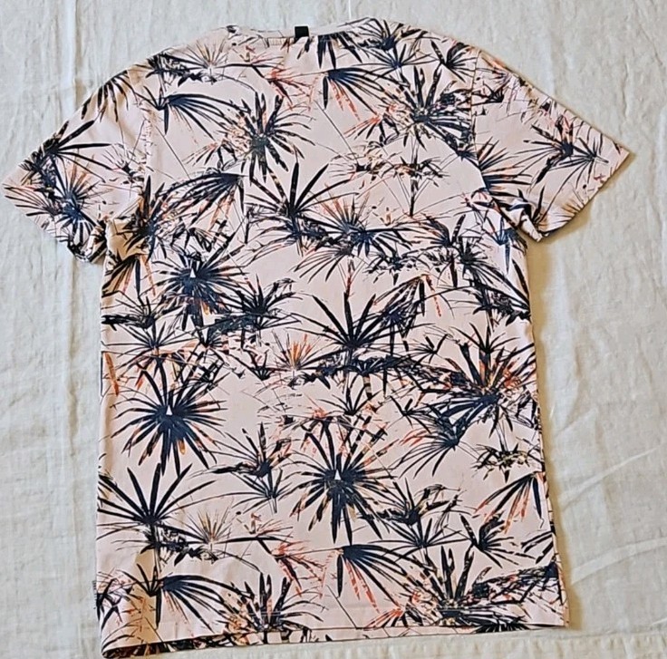 Ted Baker Men's Yorkii Tropical Tee Shirt Size 2 Short Sleeve Salmon Pull-On gallery