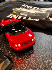 Initial D Panda Trueno AE86 & Red Eunos Roadster NA Diecast + 30th XL T-Shirt