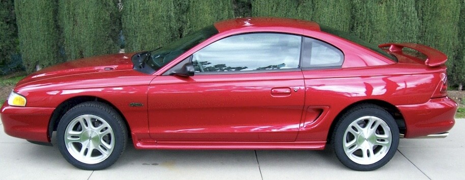 Ford E9 Laser Red Basecoat With Reducer Gallon (Basecoat Only)