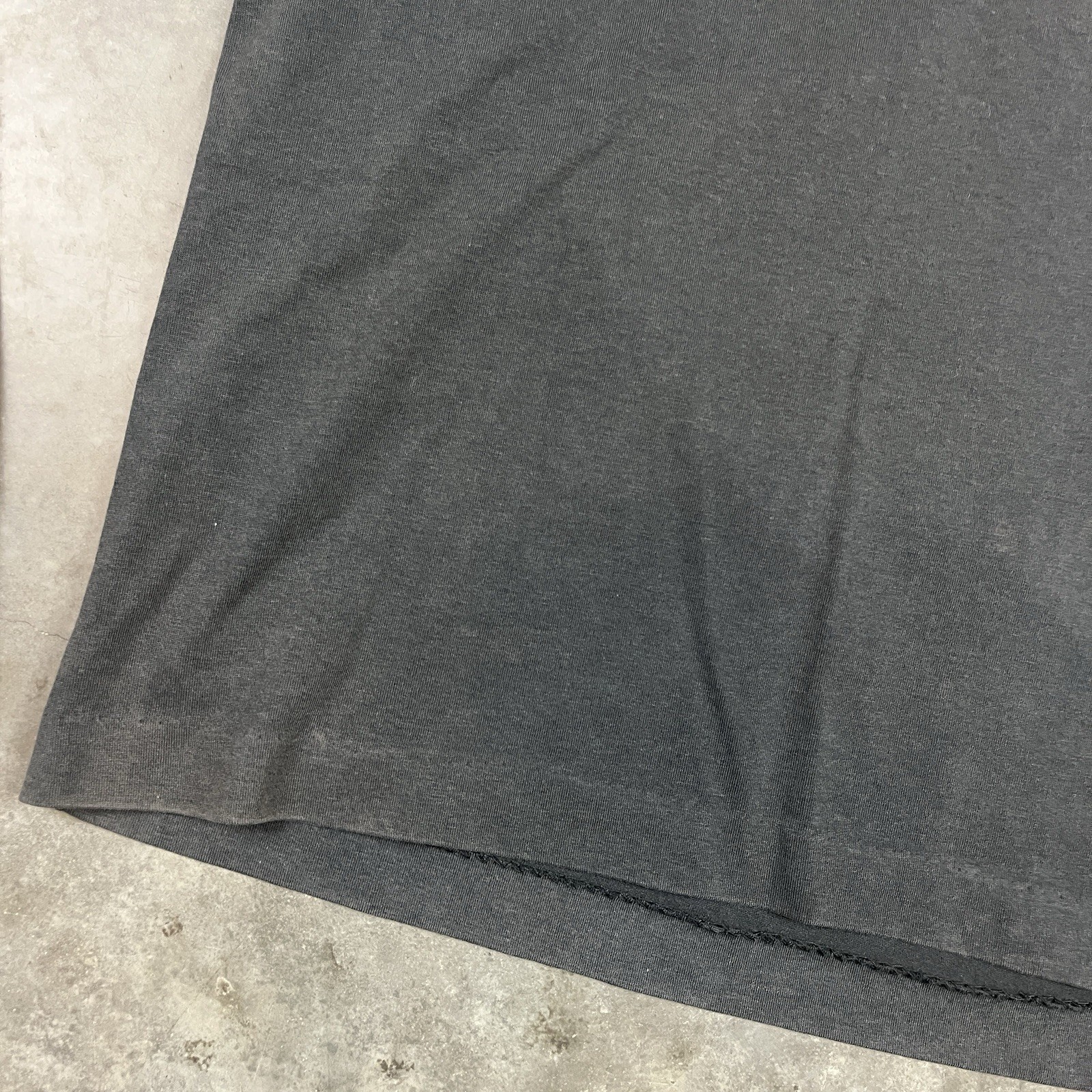 Nike T Shirt Mens Large Black Sun Fade Long Sleeve Mock Neck Distressed Preowned gallery