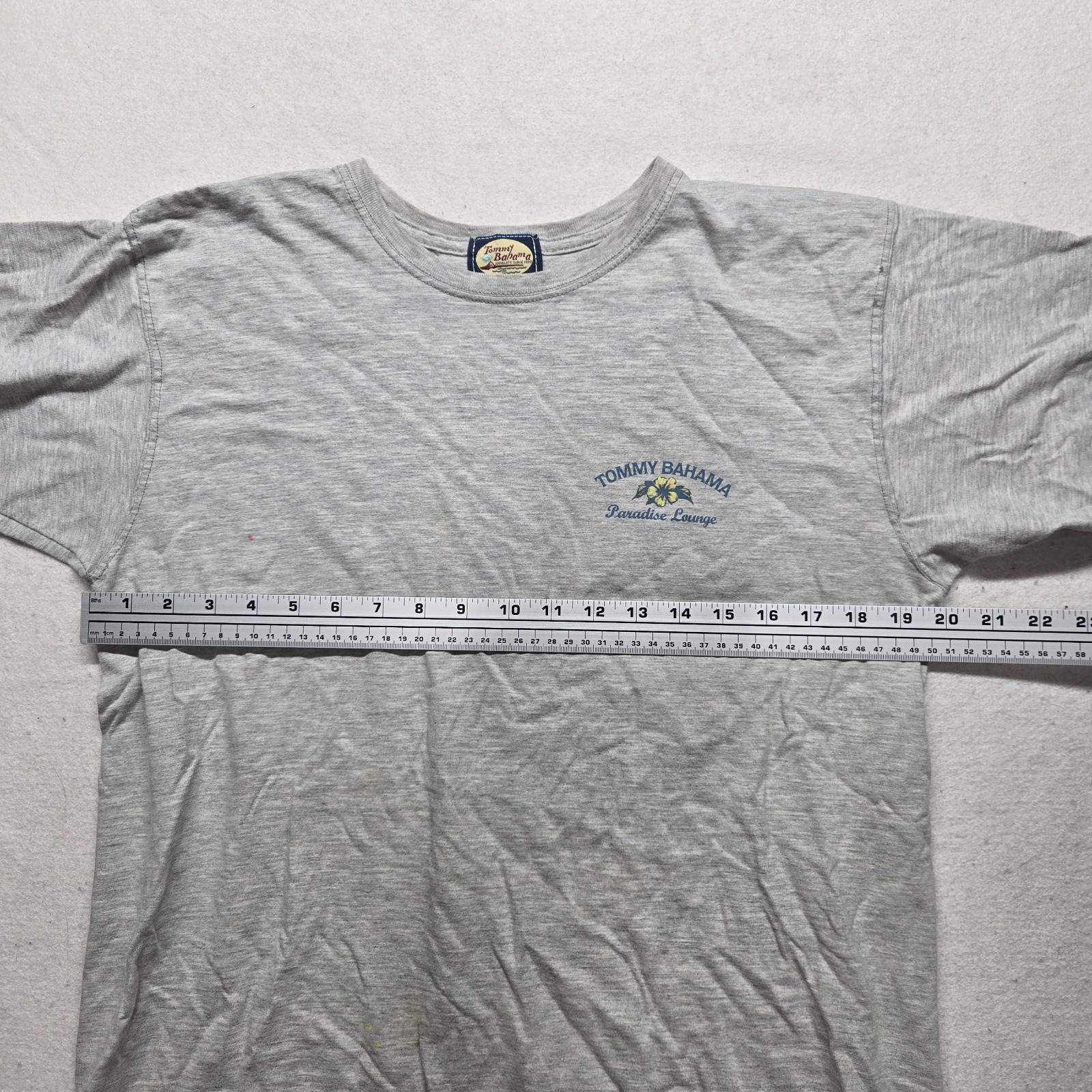 Tommy Bahama Marlin Logo Ocean Beach Outdoor Fishing Gray T-Shirt Adult Size XL gallery