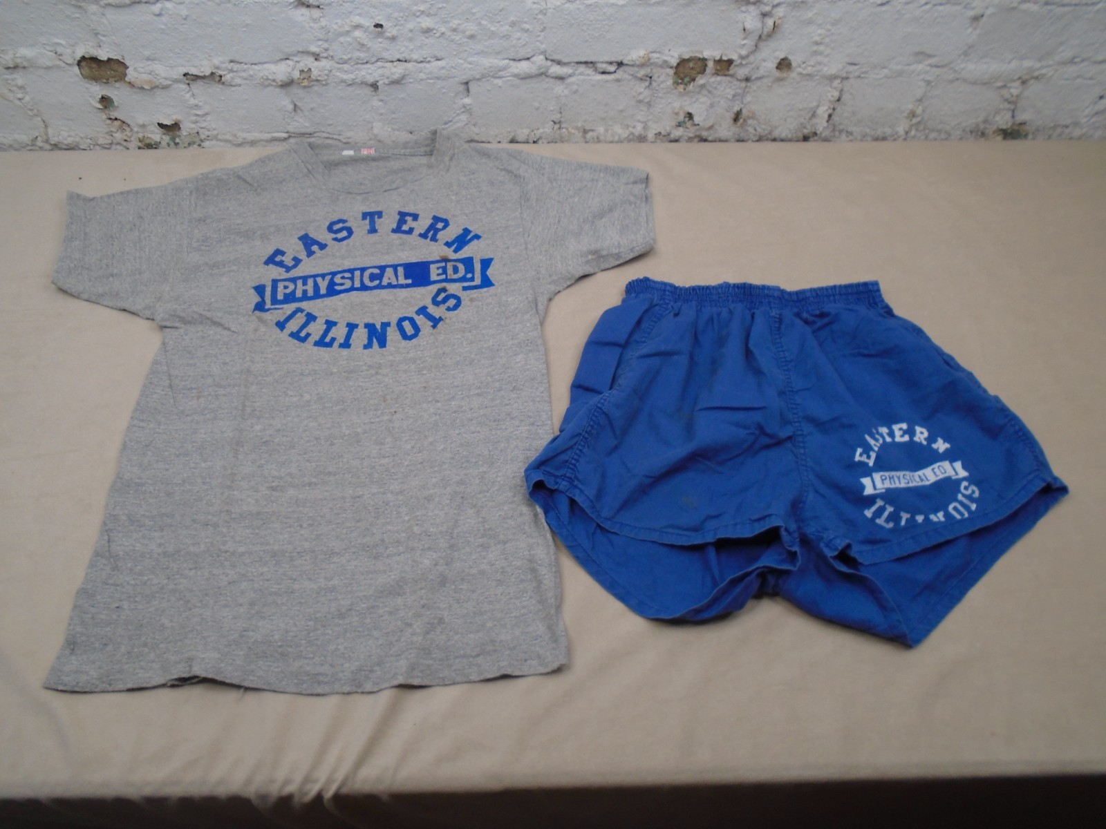 Vintage 50s Eastern Illinois University Physical Ed.T Shirt & Shorts Gym M