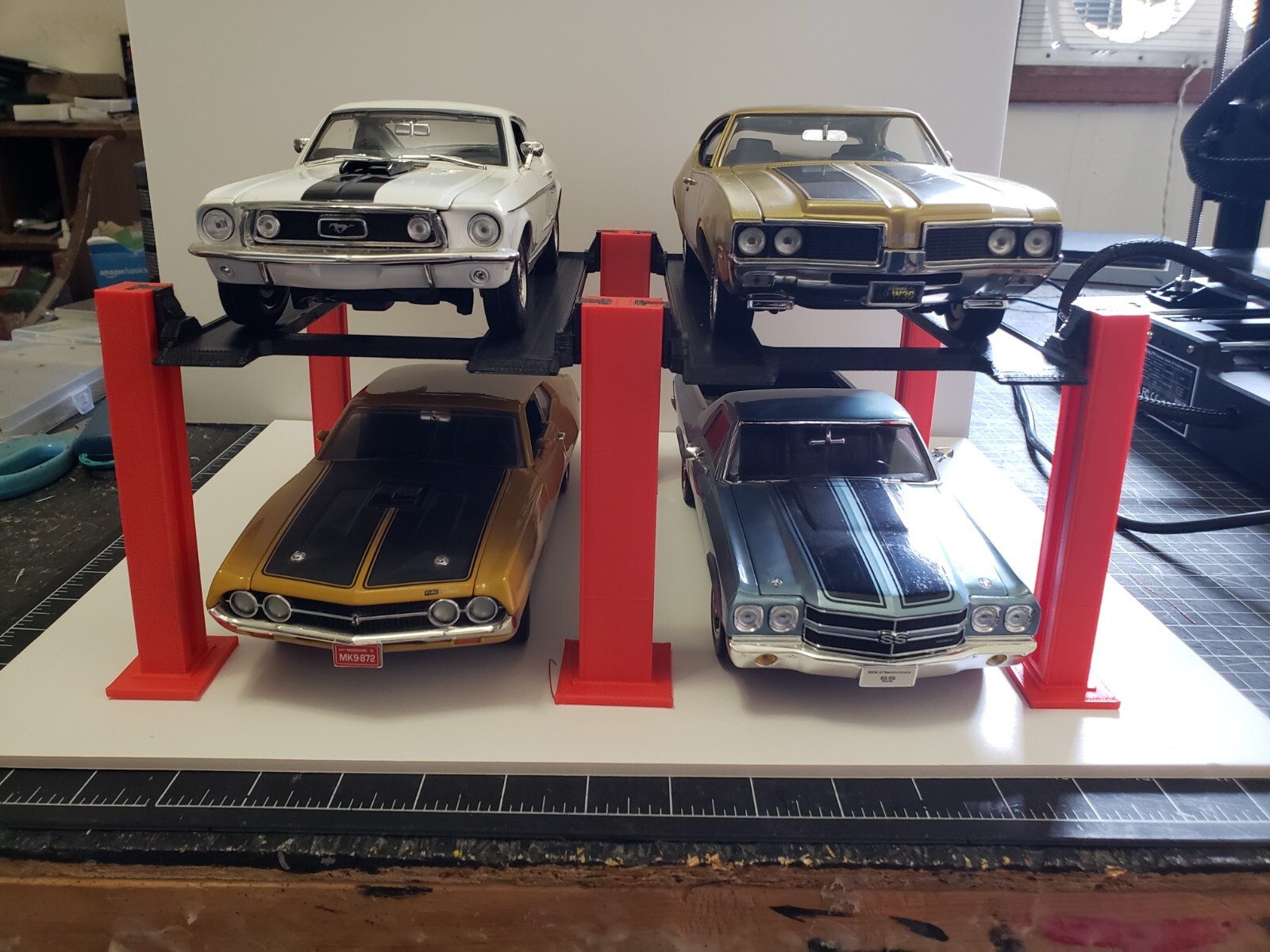 1:18th Scale 4 Post Side by Side 4 Car Lift for Diorama /Show Case 1/18th  RED