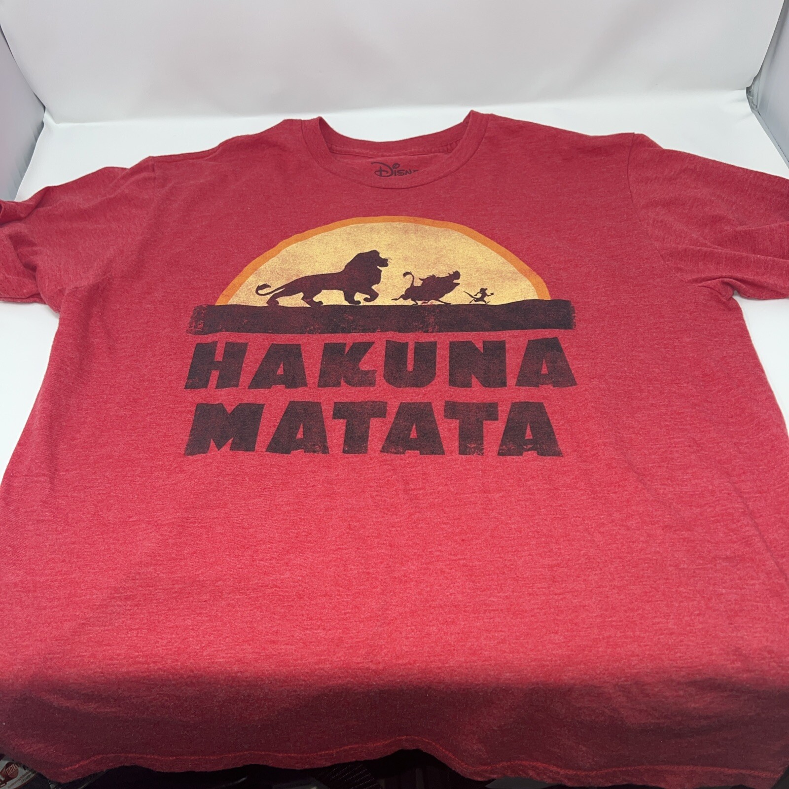 The Lion King Hakuna Matata Sunset T-Shirt Adult Sz Large gallery