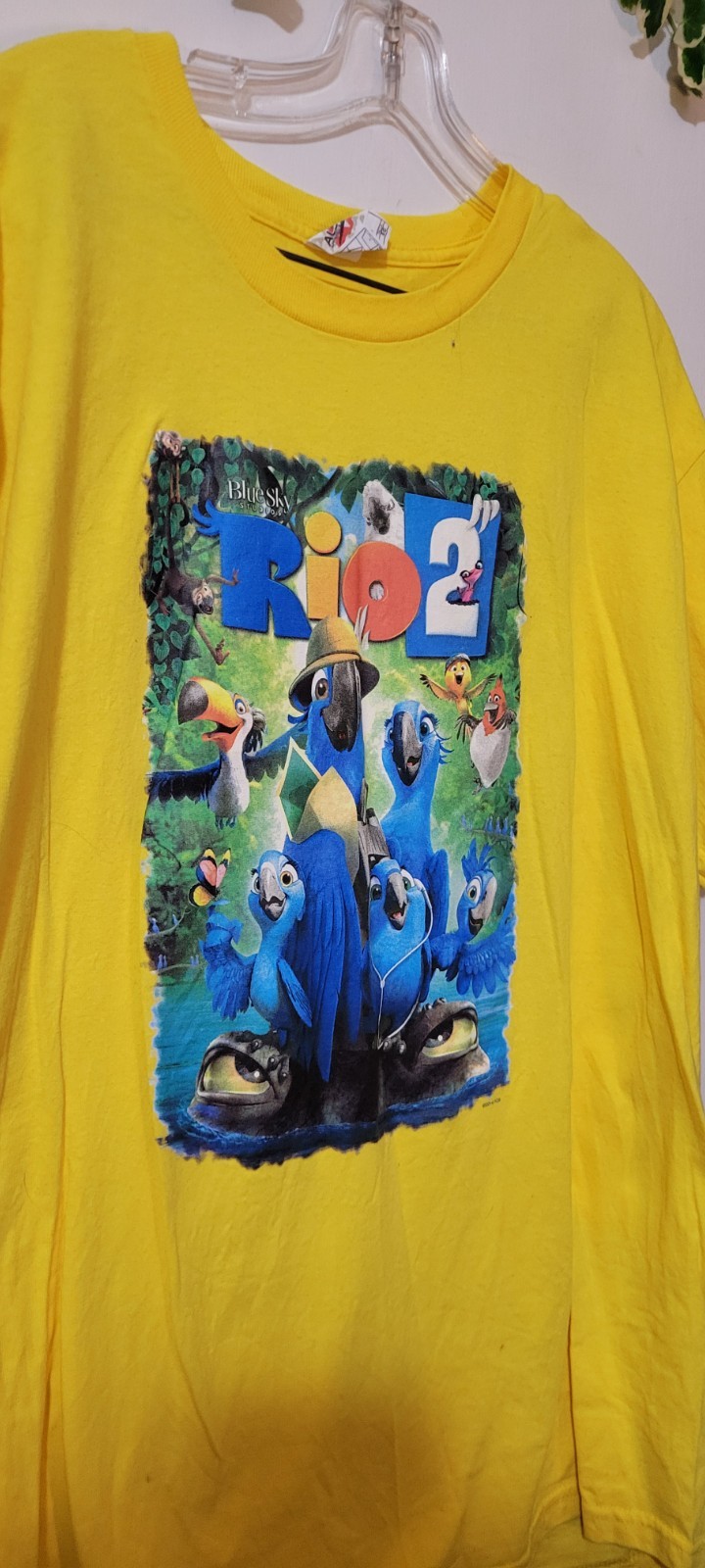 VTG 2014 Rio 2 Mens XL Yellow Birds Fox Disney Pixar Cartoon Movie Promo T-Shirt gallery