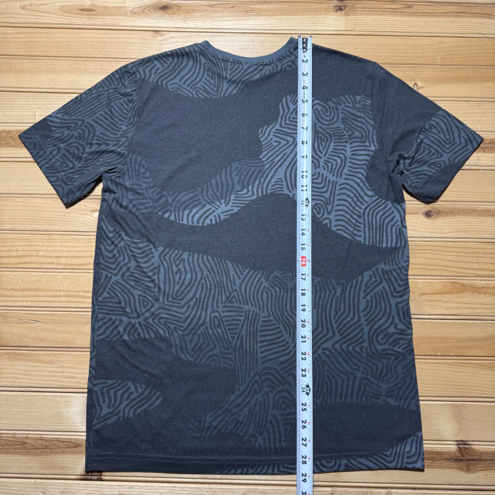 Oakley Topographic Map Pattern All Over Print Surf Skate T-Shirt Men's Medium gallery