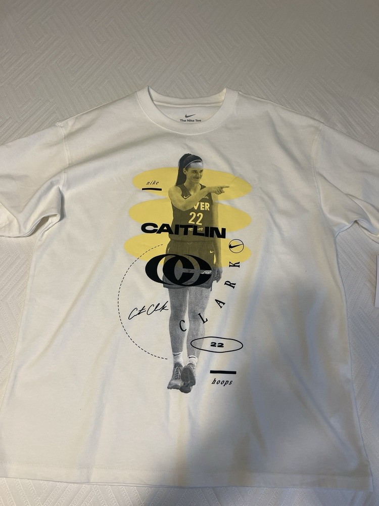 Nike The Nike Tee Caitlin Clark 22 Graphic Print Loose Fit White Men’s M