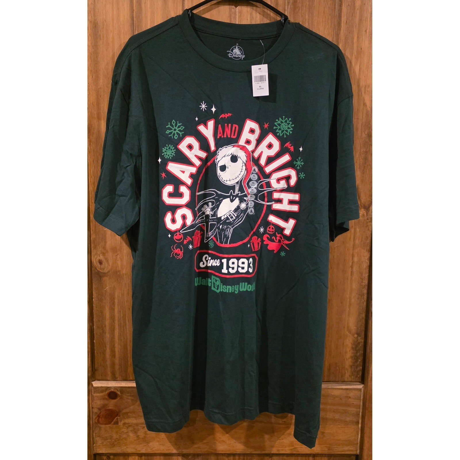 Disney T-Shirt Mens XL Green New Nightmare Before Christmas Scary and Bright Tee