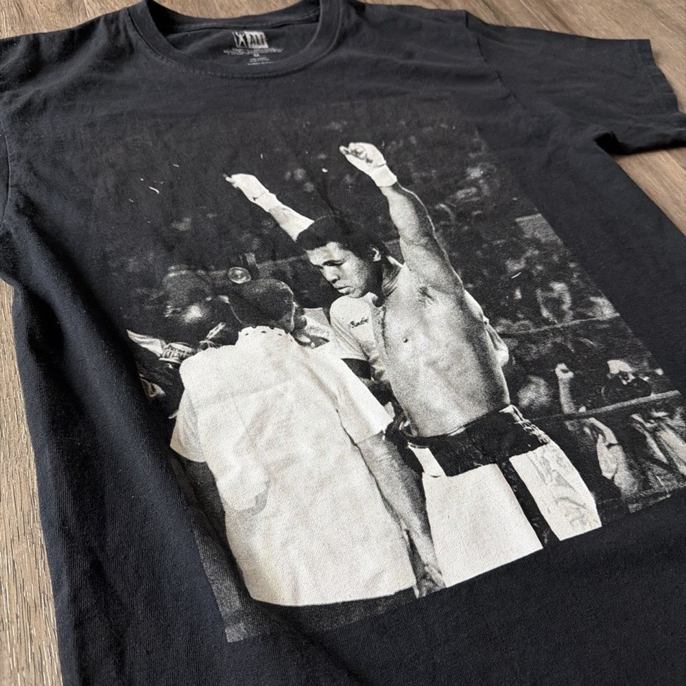Muhammad Ali Graphic Tee Boxing Legend Shirt Size M Short Sleeve Black Vintage