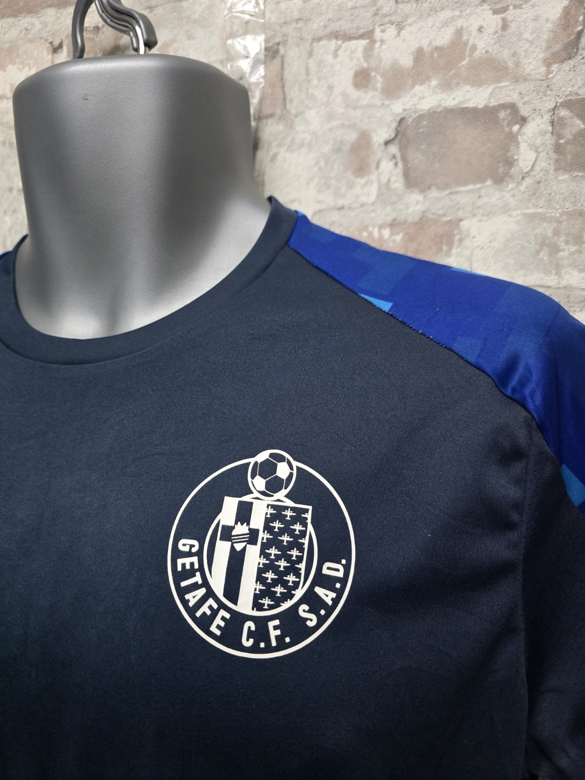 Getafe FC  AWAY Shirt – medium  – good  Condition, X2Y6.10
