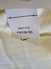MEDIUM – Nike Oregon Ducks T-Shirt Jersey Material Men’s MADE IN USA.