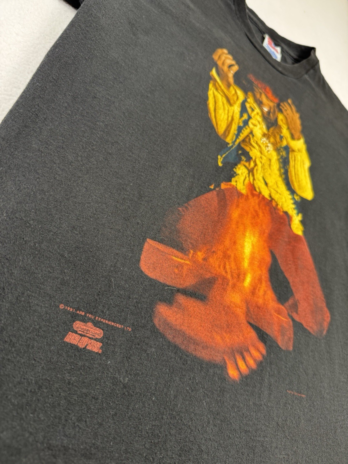 Vintage 1991 Jimi Hendrix Burning Guitar T-Shirt - Fits Medium (Labelled XL) gallery