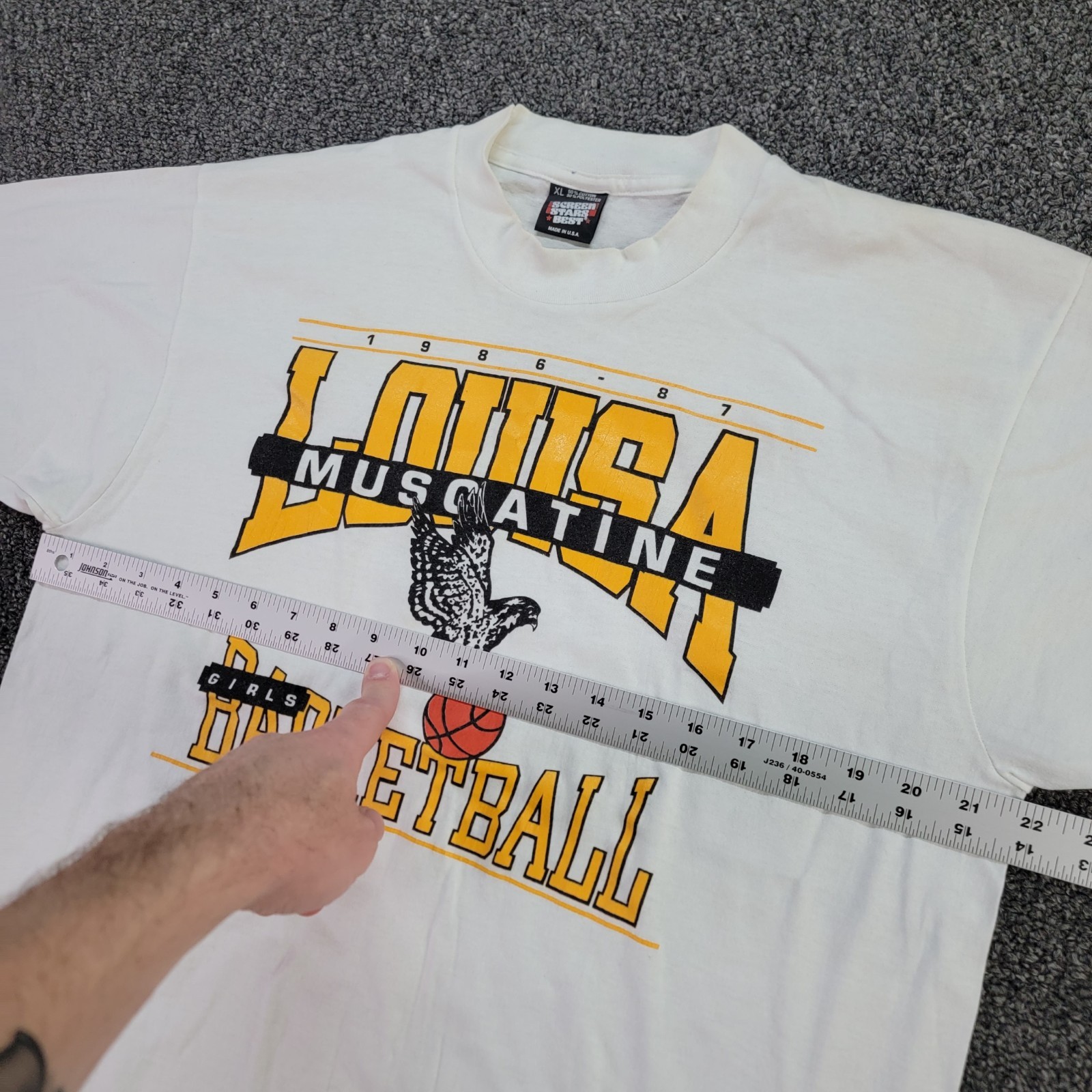 Vintage Louisa Muscatine IA High School Basketball Shirt XL White Single Stitch gallery