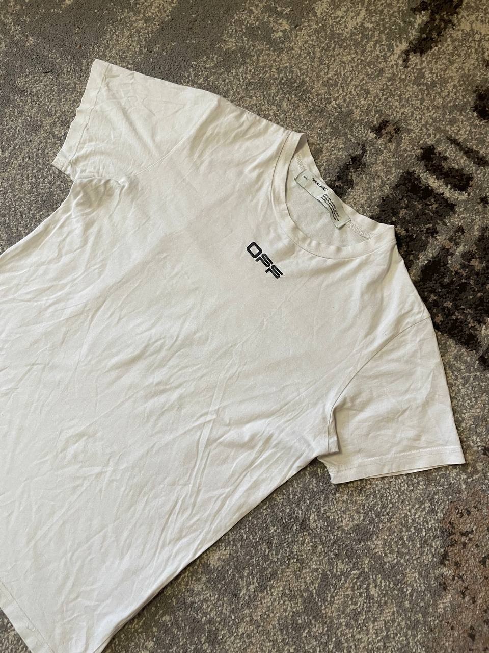 OFF WHITE CARAVAGGIO ARROW gallery