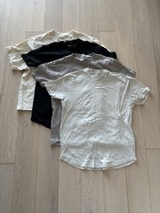 Abercrombie & Fitch Essentials Relaxed T-Shirt 3 Pack and 1 Premium Cropped Tee