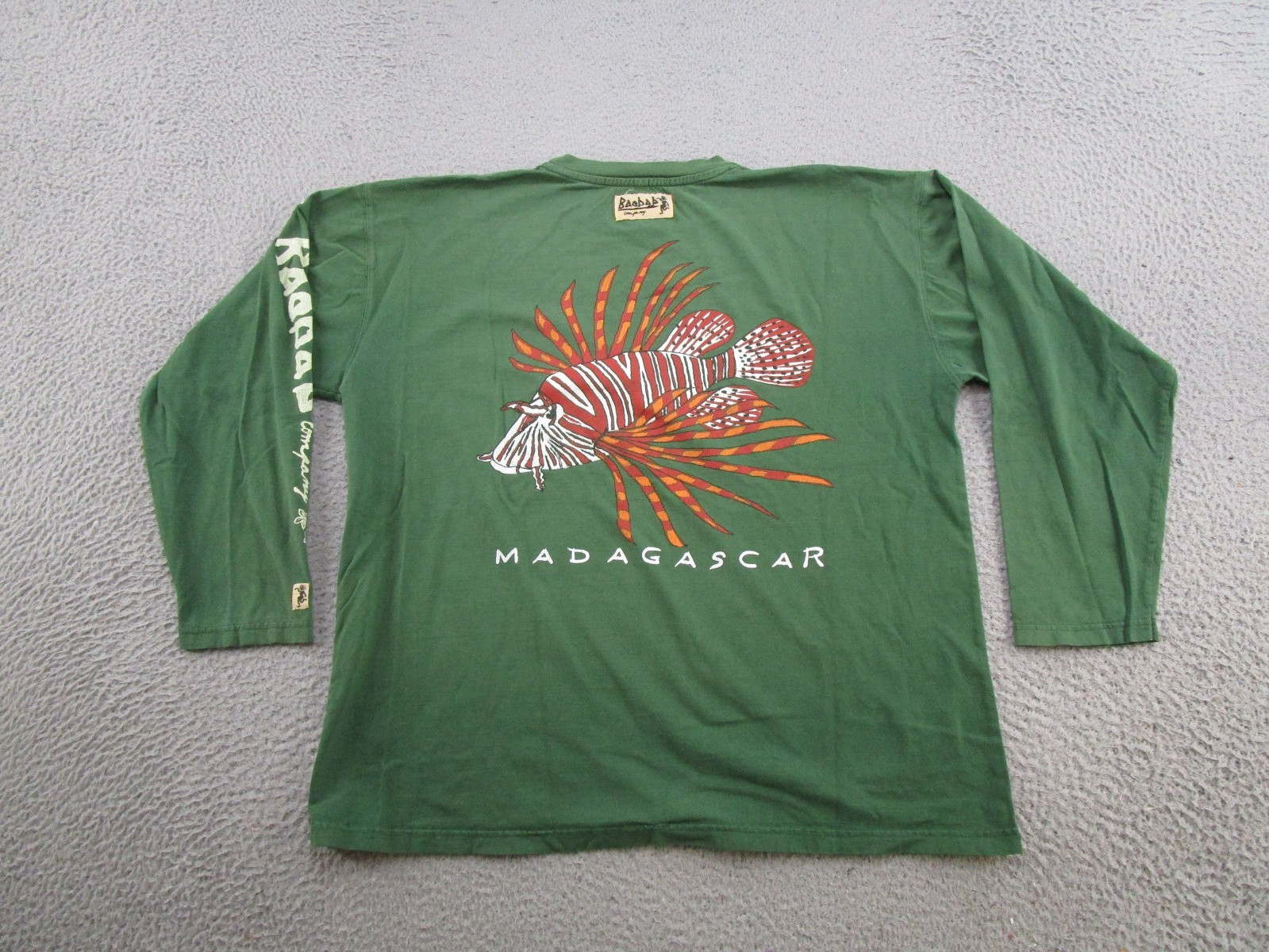 Baobab Company Madagascar Fish Tropical Graphic LS Shirt Size L Faded Read gallery