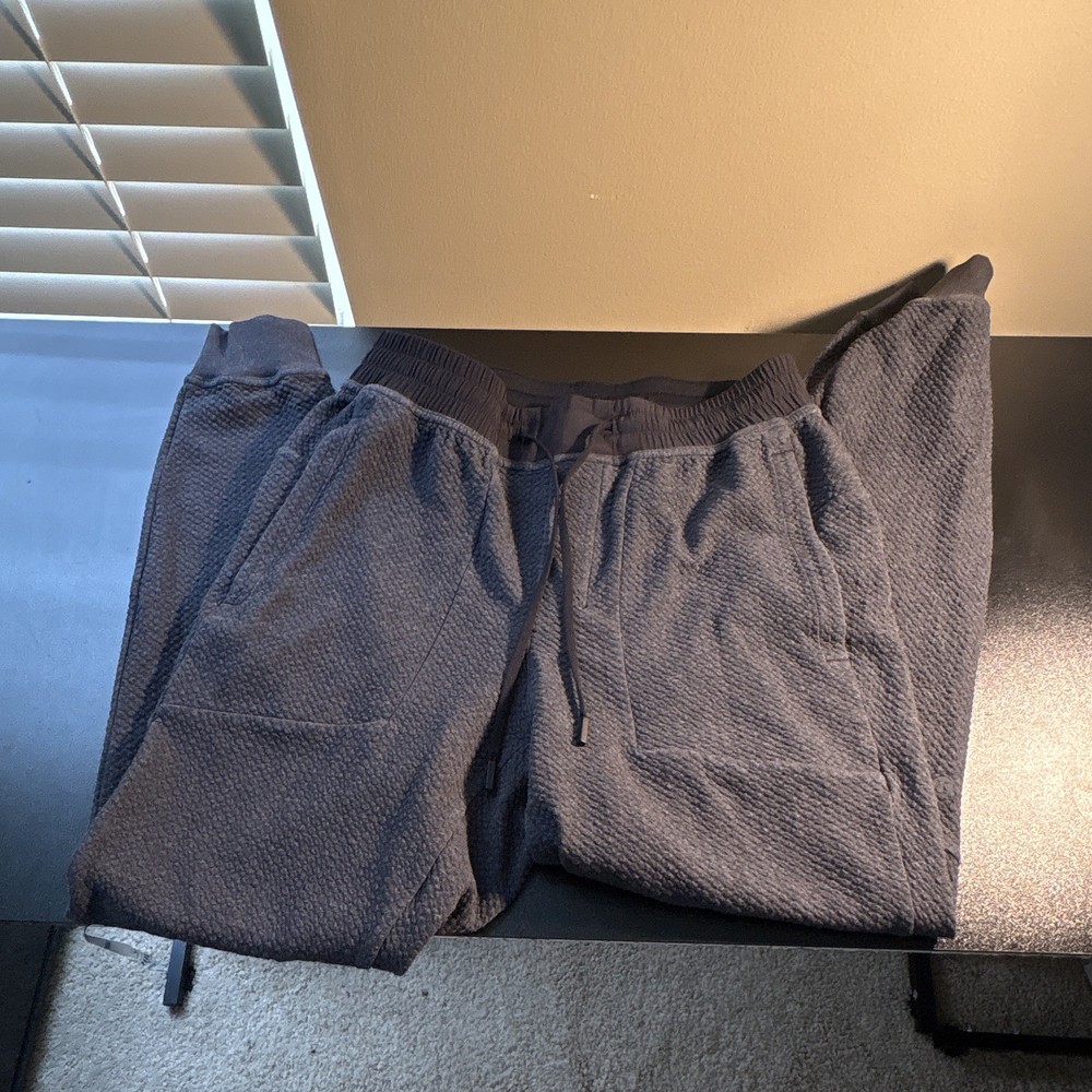 Lululemon Men’s Gray Jogger Pants M Cotton Drawstring Elastic Waist Stretch