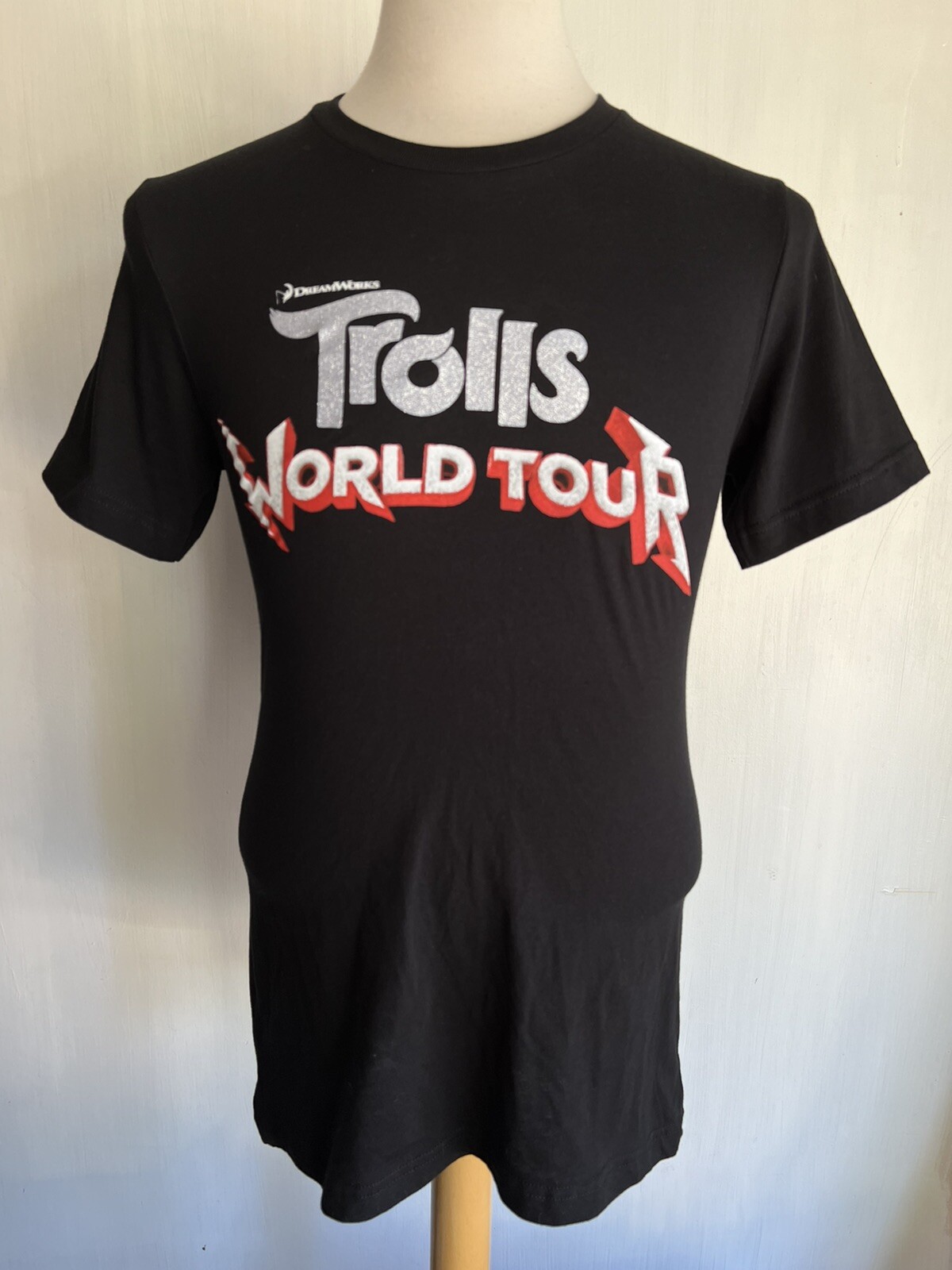 TROLLS WORLD TOUR (2020) Official Dreamworks Movie Dates Promo T-Shirt Sz Small gallery