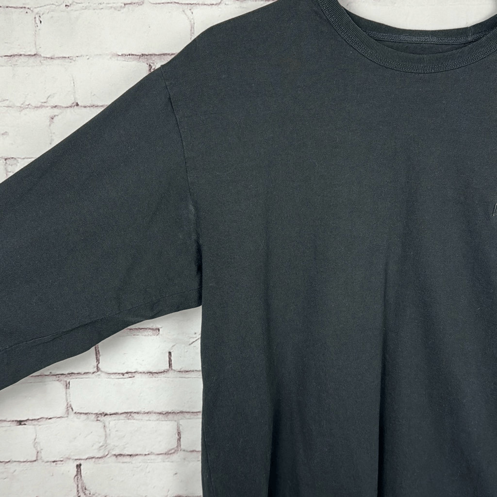 Vans Shirt Mens Medium Off The Wall Tee Classic Long Sleeve Plain Crewneck Black gallery