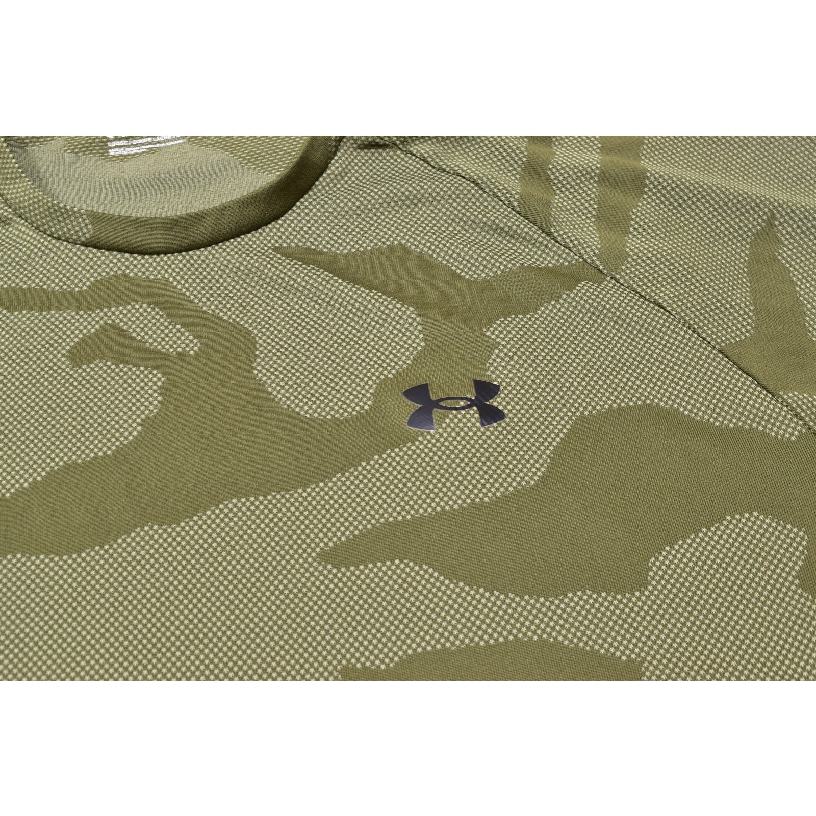 Under Armour Men XL Green Camo Seamless Performance Training T-Shirt Loose Fit gallery