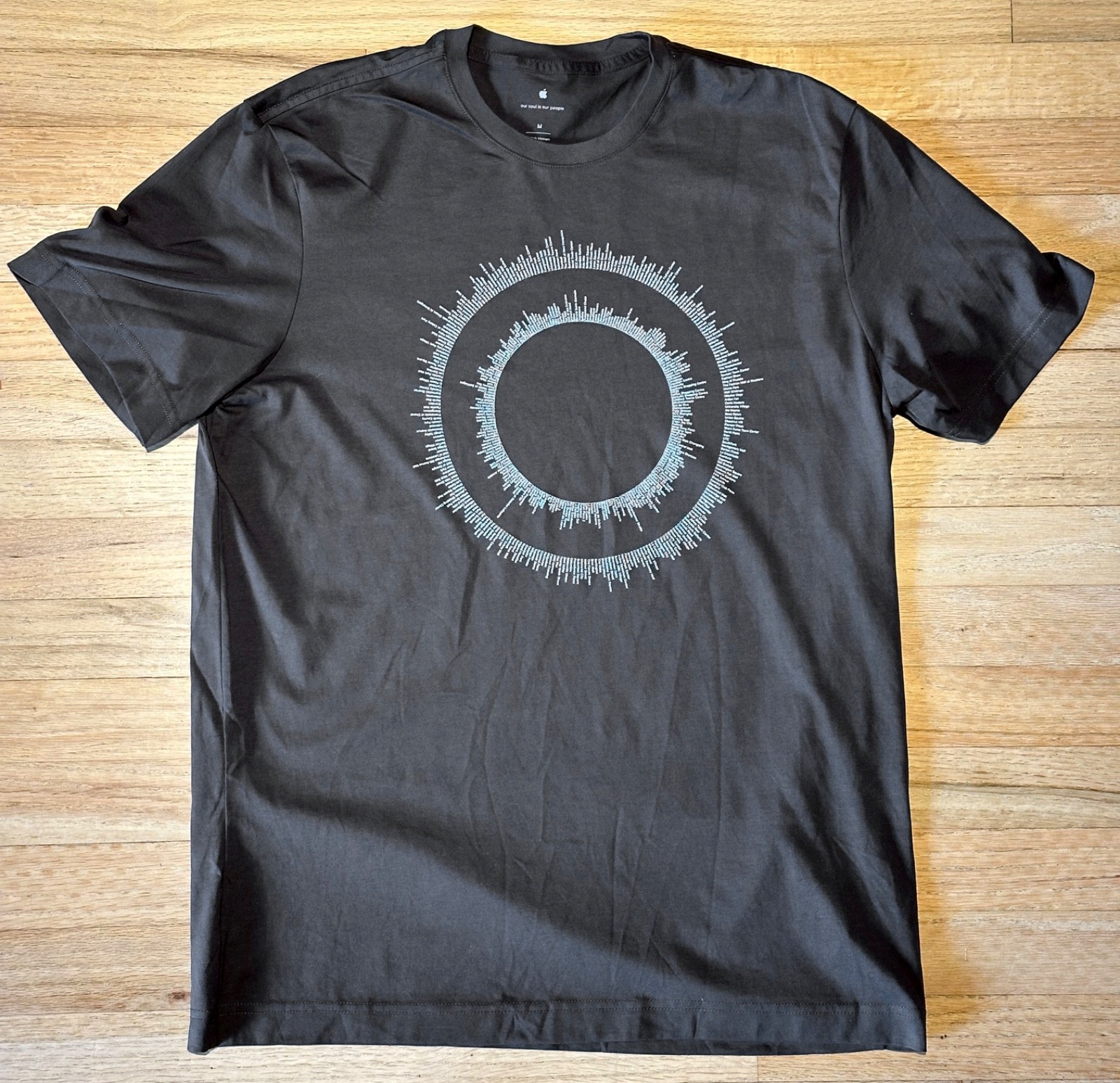 Official Apple RETAIL EXCLUSIVE Worldwide Locations 2018 Grey T-shirt RARE NEW gallery