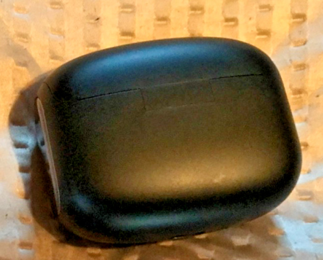 U9 wireless your buds with Charging Case gently y used and functional
