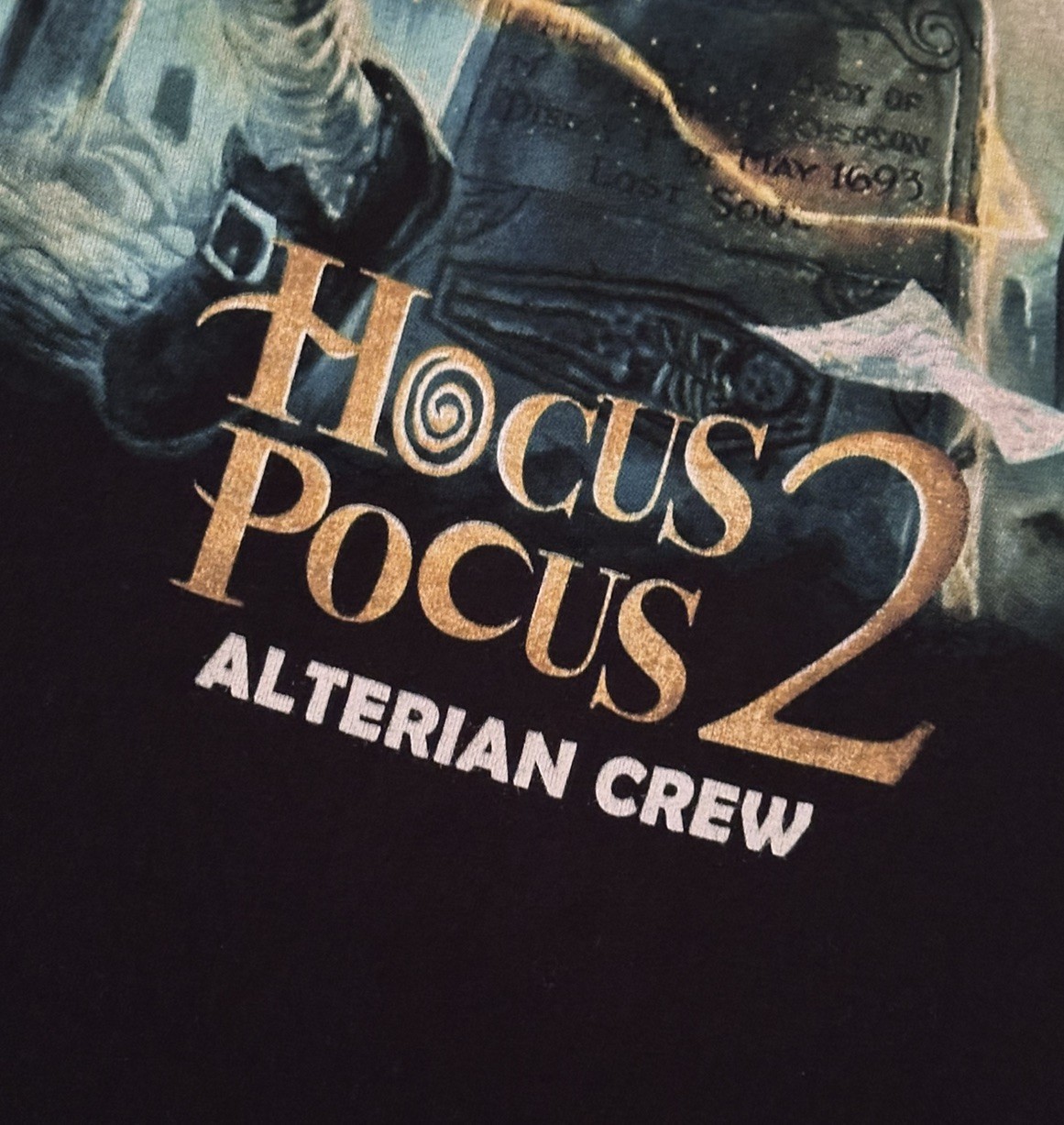 Rare Disney HOCUS POCUS 2 Crew Xl Shirt Black Movie Promo Billy Butcherson Jones gallery